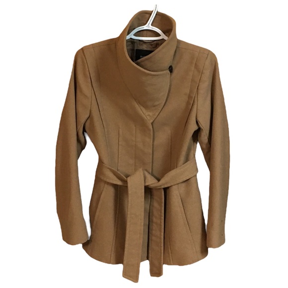 Aritzia Jackets & Blazers - ARITZIA Babaton Connor Short Wool Beige Coat Size M fits Small
